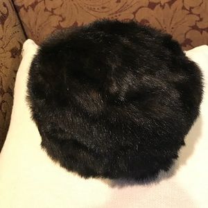 Faux fur fun warm black hat 🎩